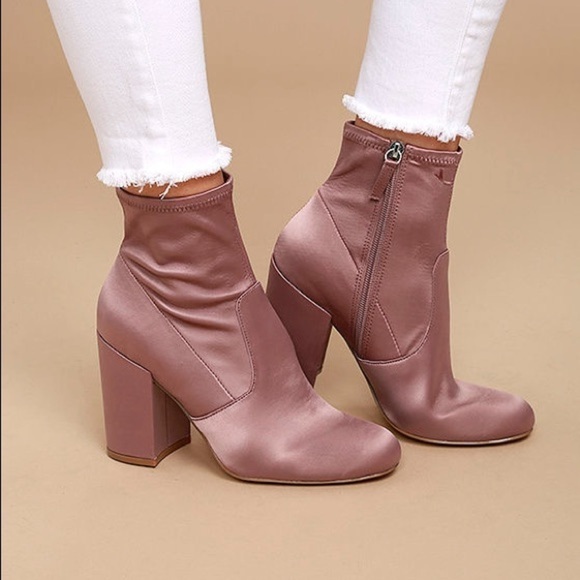 Steve Madden Gaze (Dusty Pink) Ankle Booties Size 7.5 Women - Picture 1 of 13